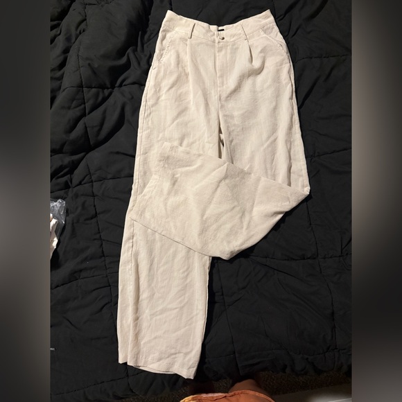 Linen Set - Picture 3 of 5